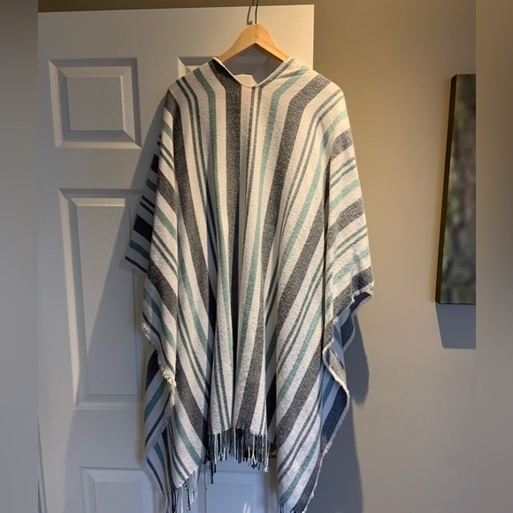 Joe Fresh Wrap - Picture 2 of 5